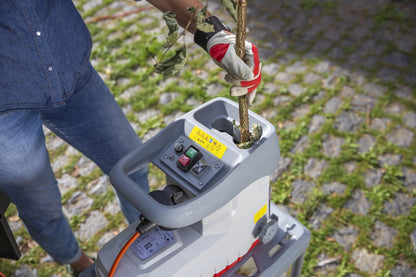 IKRA Elektro Gartenhäcksler ILWH 3000, leise robust wartungsarm, starke 3.000W, Aststärke bis 45mm, Blauer Engel